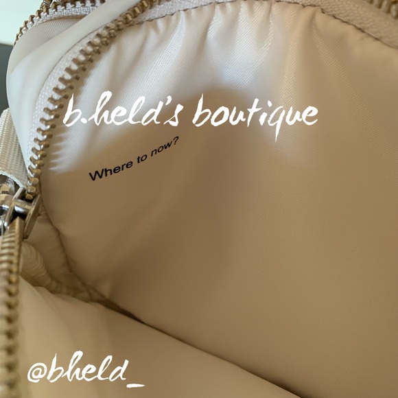 lululemon Crossbody Camera Bag 2L in White Opal with Silver Zipper Brand New NWT - Picture 14 of 15